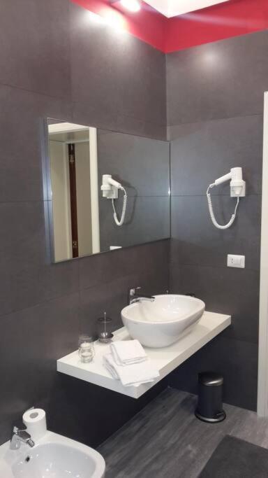 B&B Domus Garibaldi Salerno Ngoại thất bức ảnh